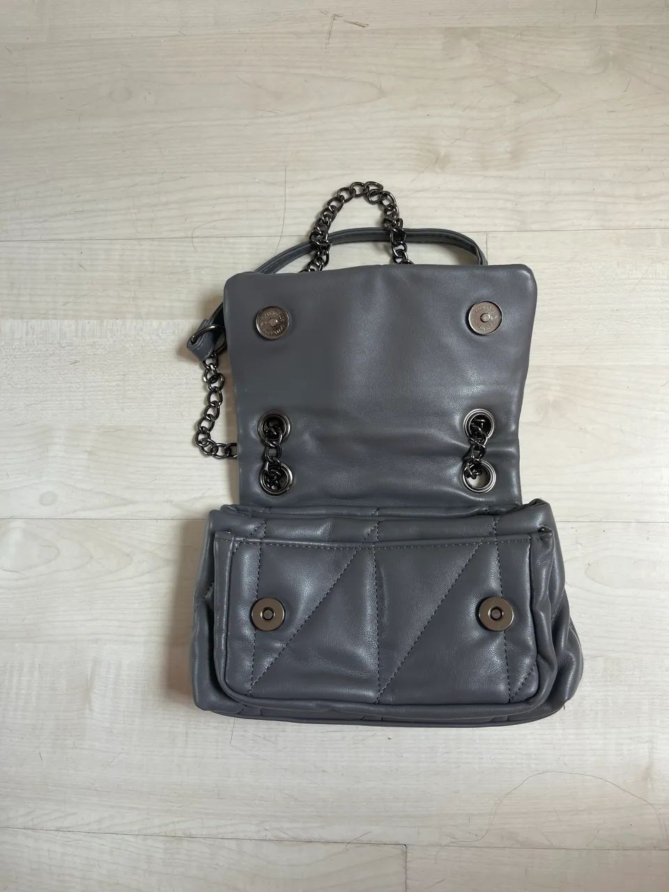 BOLSA CINZA ACOLCHOADA EXCLUSIVA - Foto 3
