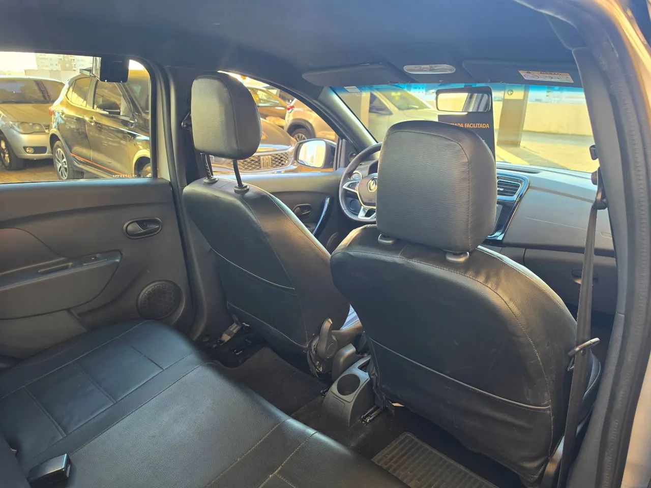 Renault Logan Zen Flex 1.0 12V 4p Mec., foto 18 de 19