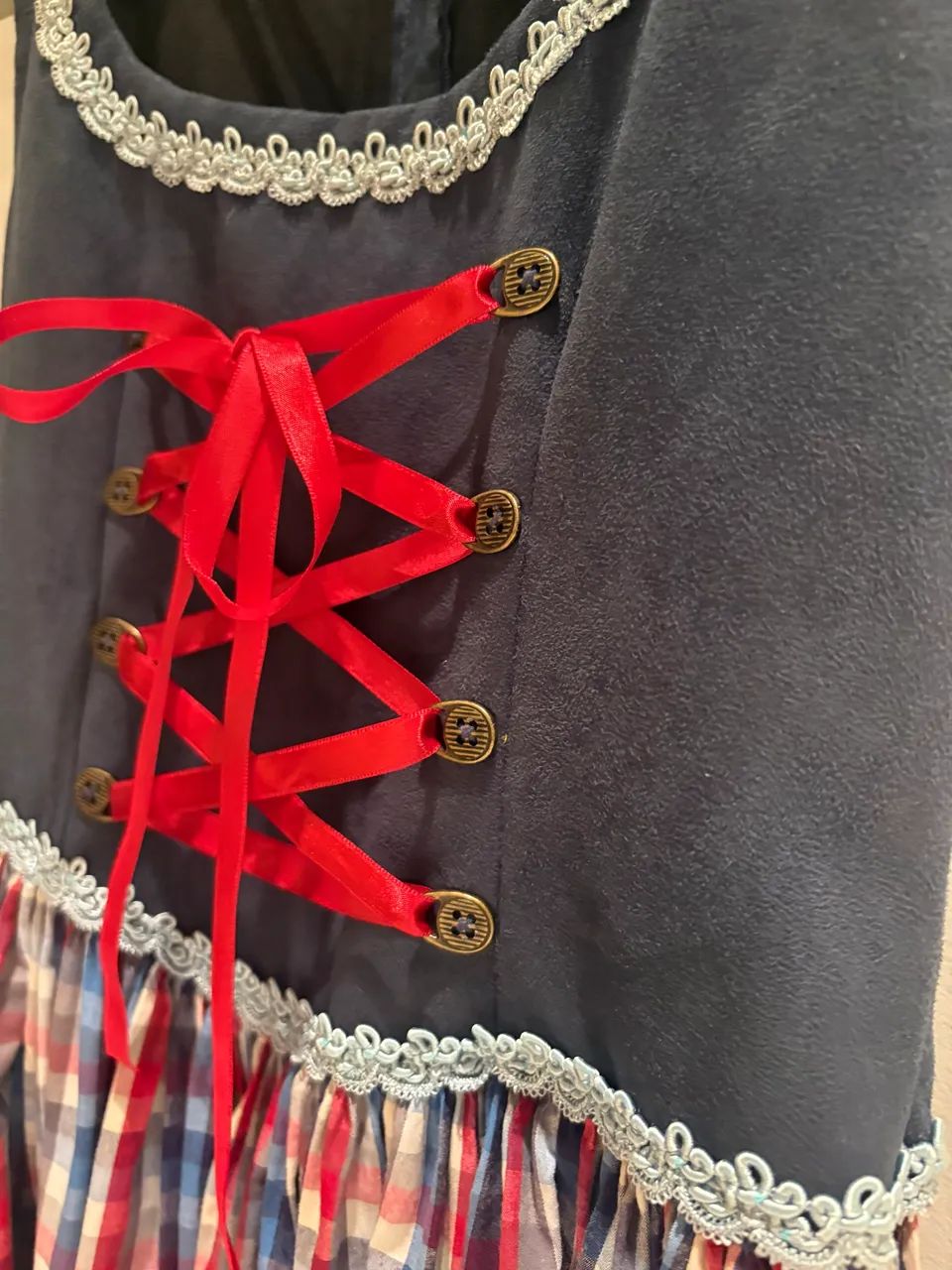 Traje Típico Alemão Infantil/Juvenil Dirndl (Tamanho 12) - Odete Trajes Blumenau - Foto 3