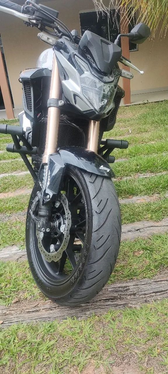 *CB 500 f muito nova