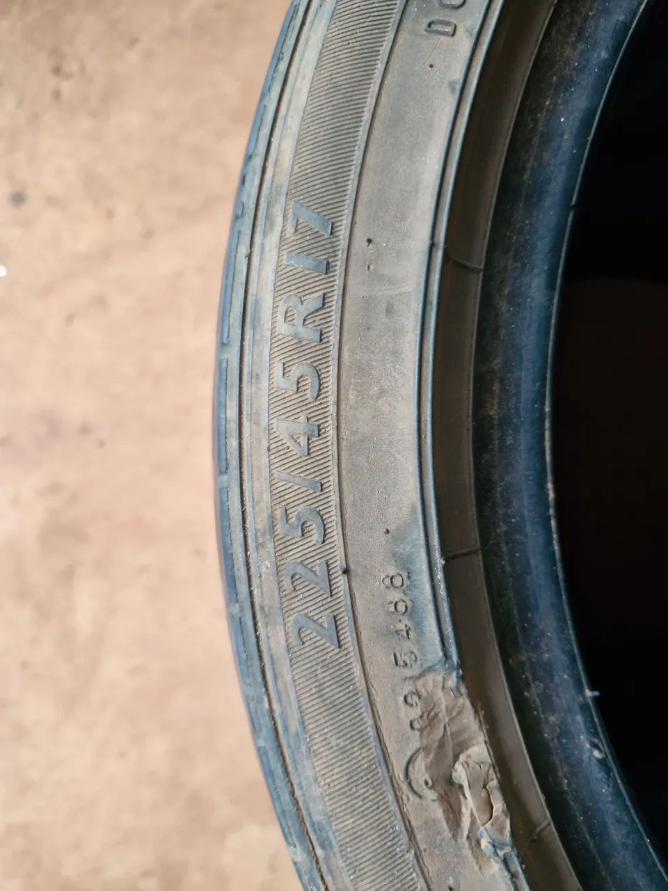 3 pneus R17  - Foto 5