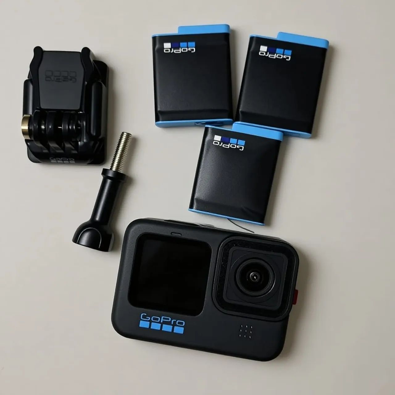 GoPro Hero 10 Black - Kit Completo | R$ 2.200