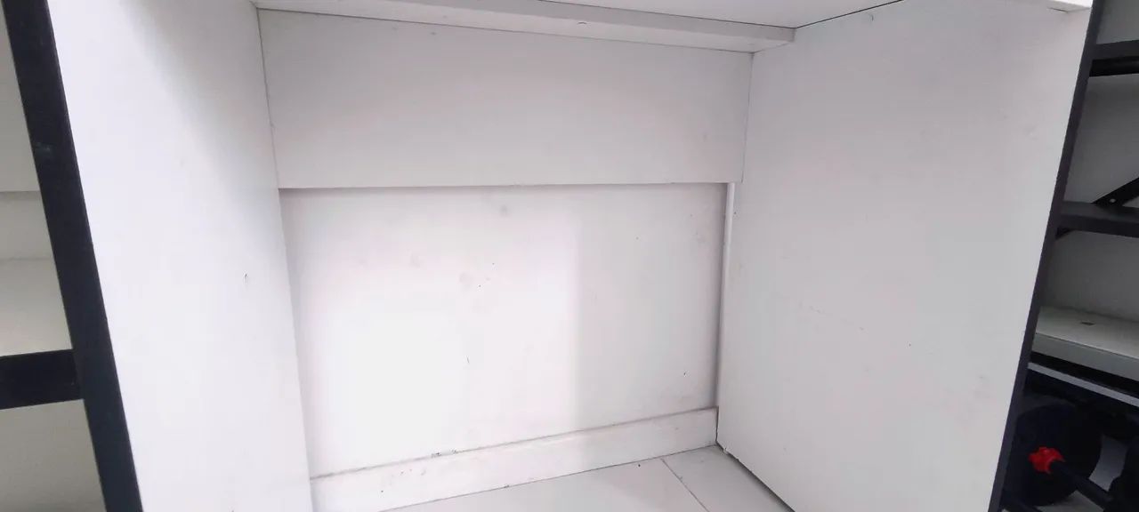 Bancada e prateleira em MDF e fórmica excelente  - Foto 5