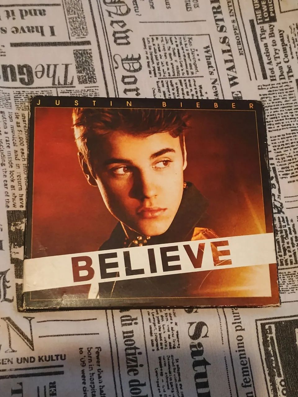 CD DUPLO JUSTIN BIEBER BELIEVE USADO (ENCARTE COM ALGUMAS MARCAS
