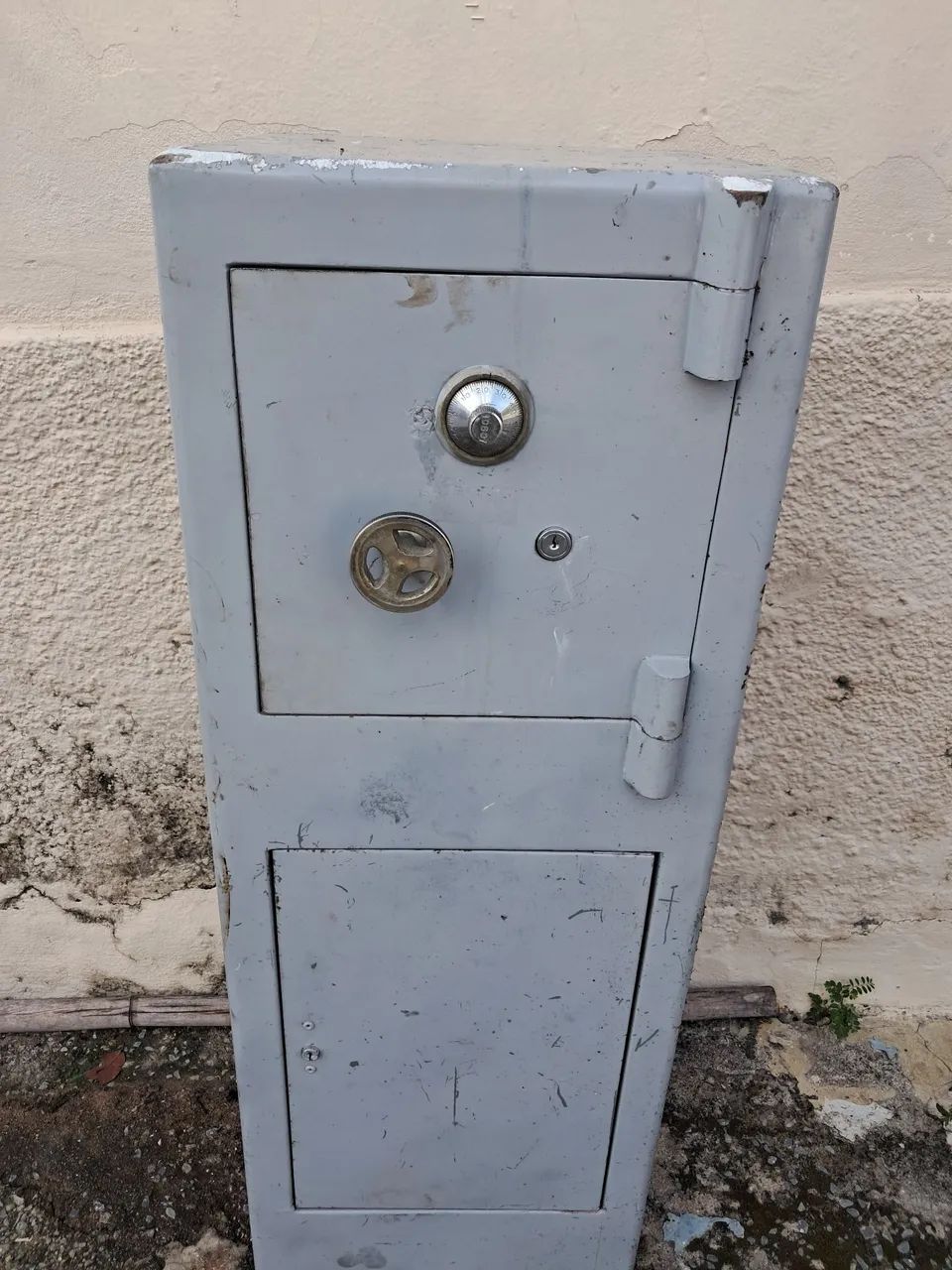 Vende se cofre