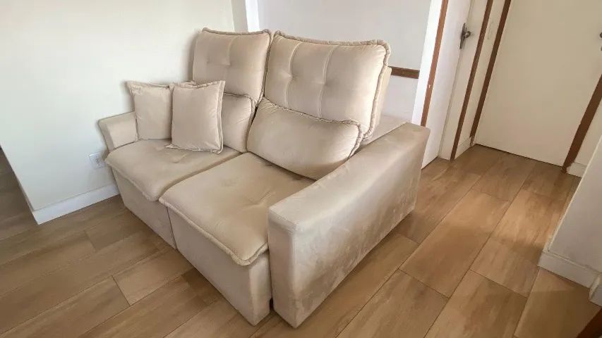 Sofá reclinável retrátil de 3 lugares - Foto 4