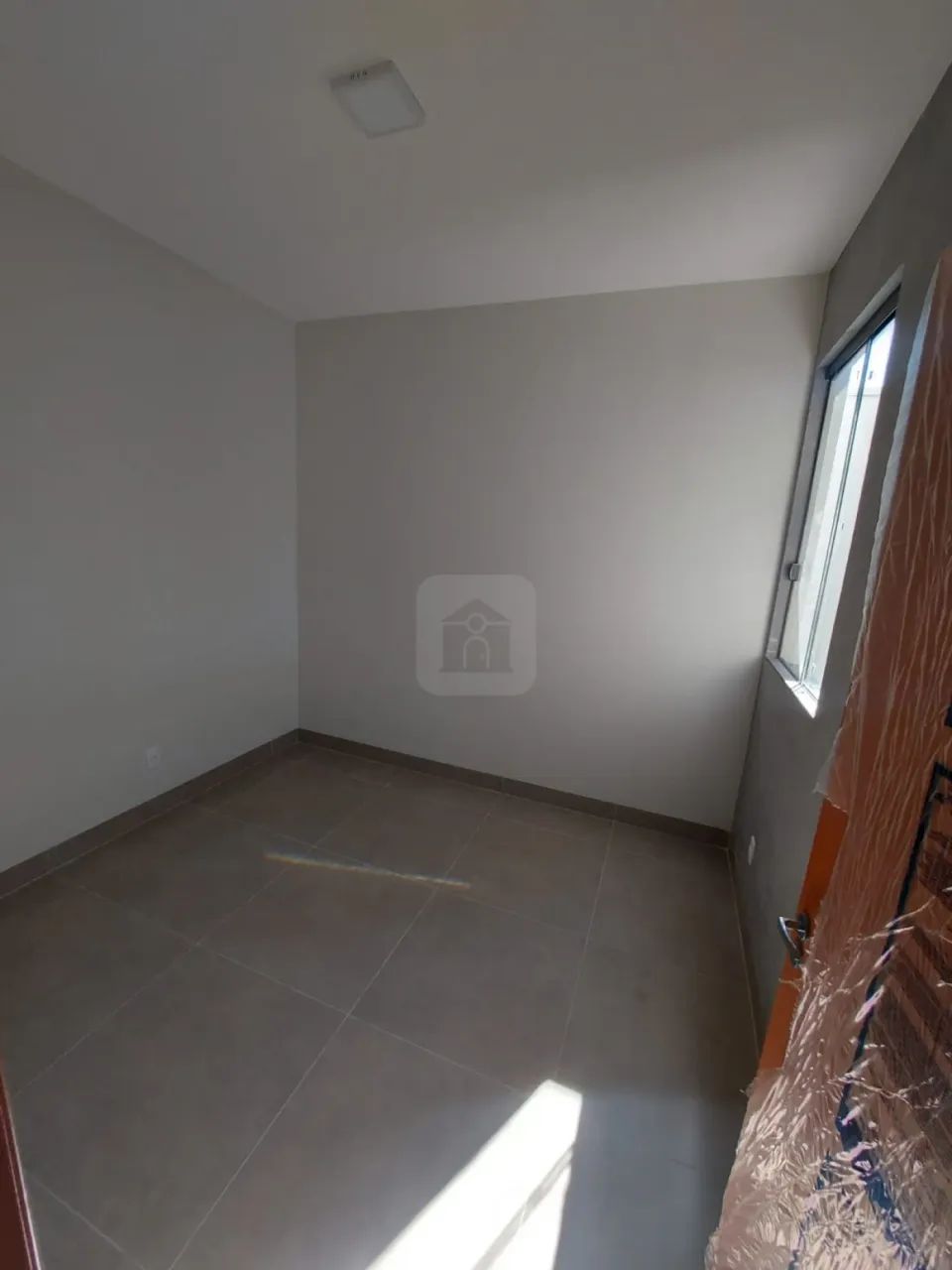 Casa à venda no bairro Jardim Holanda. - Foto 5