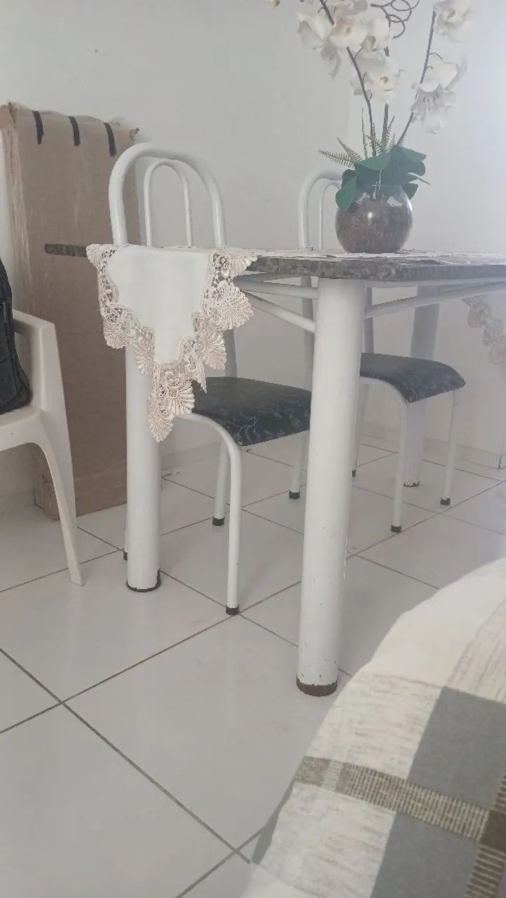 Mesa em mármore 6 cadeiras  - Foto 3