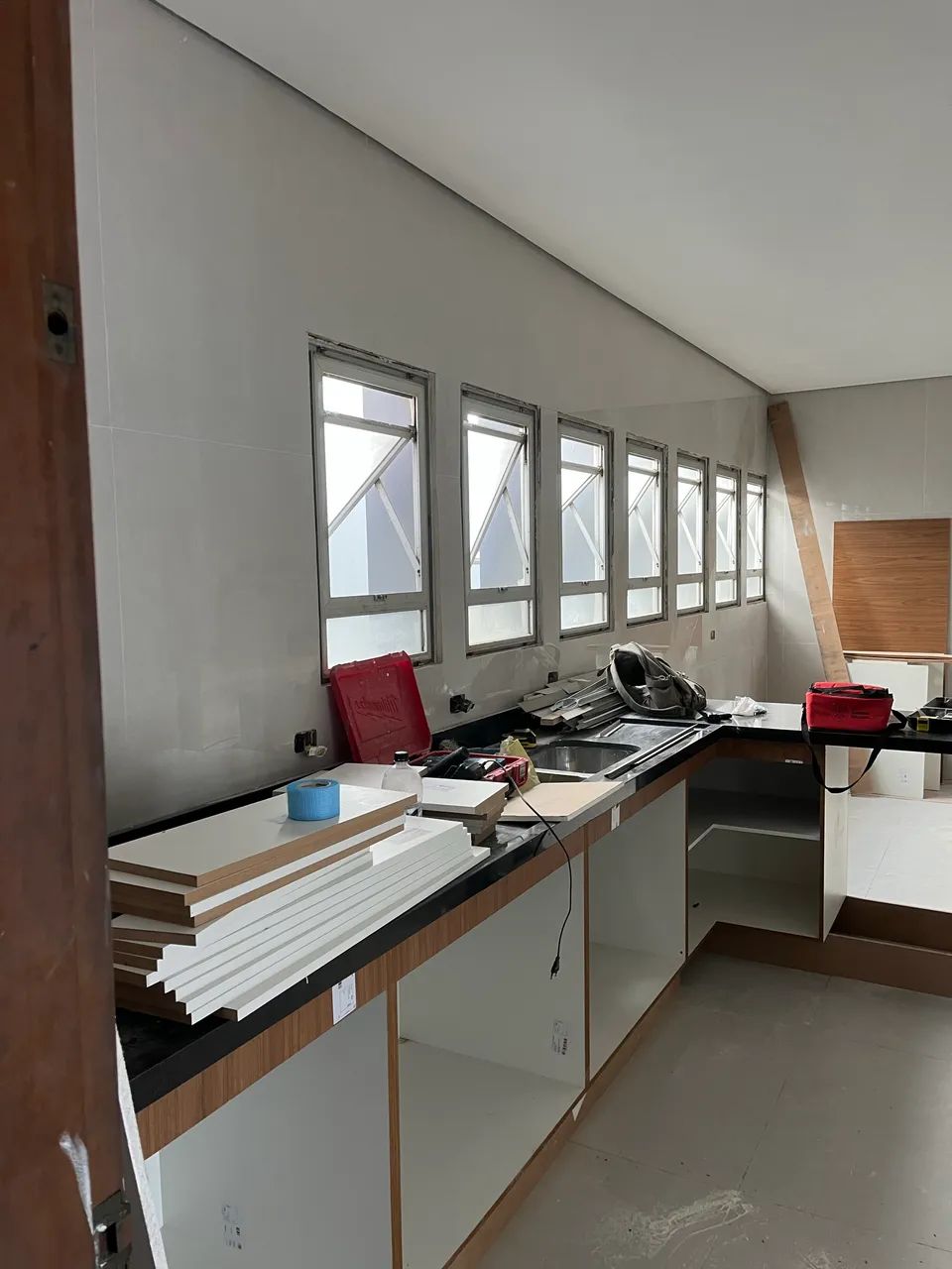 Reforma, porcelanato e construtora, pedreiro