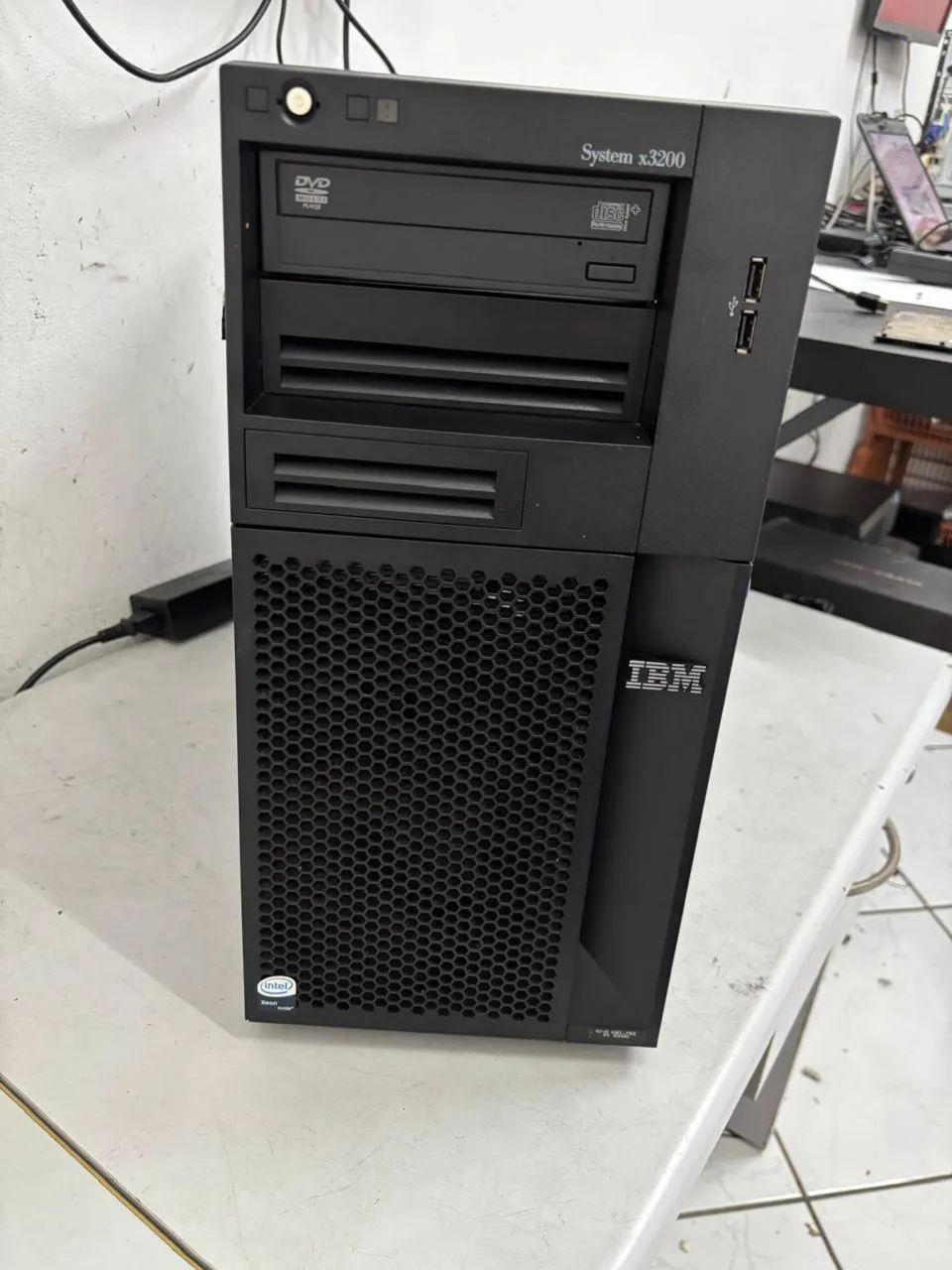 Servidor Ibm System x3200 Intel xeon cpu 3040 memória 2gb hd 160gb
