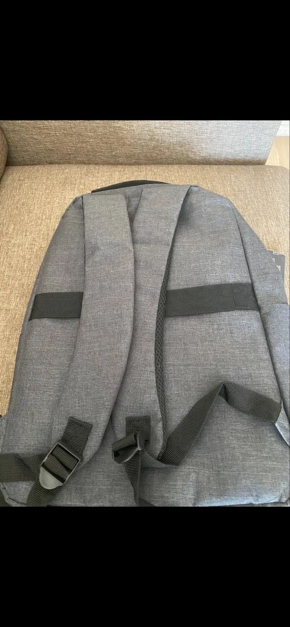 Mochila executiva cinza nova - Foto 3