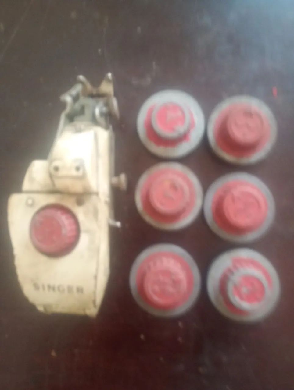 Zigzag singer