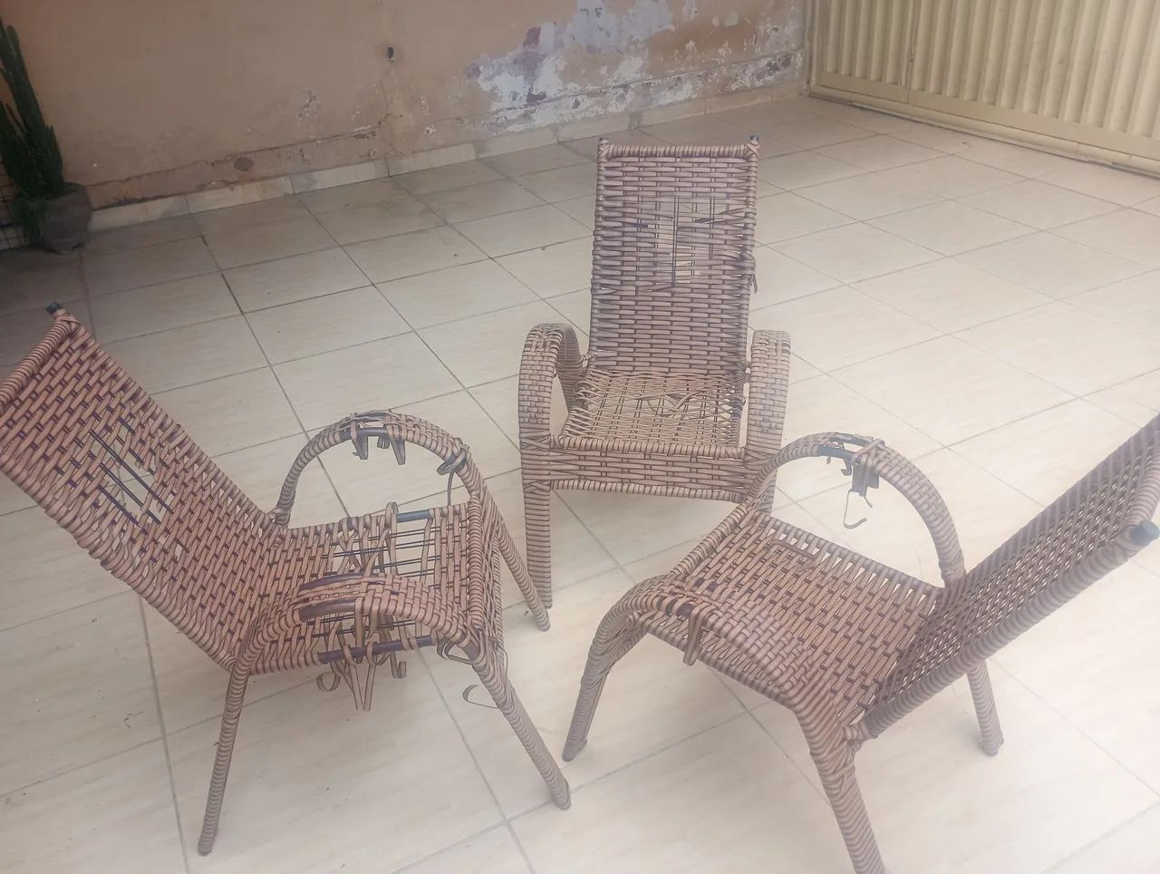 Vendo Cadeiras para área externa ou varanda usadas  - Foto 2