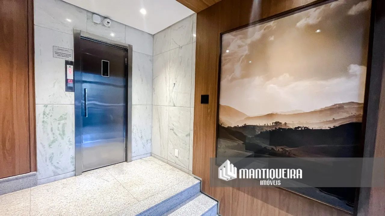 Apartamento 4 quartos reformado, amplo e com varanda