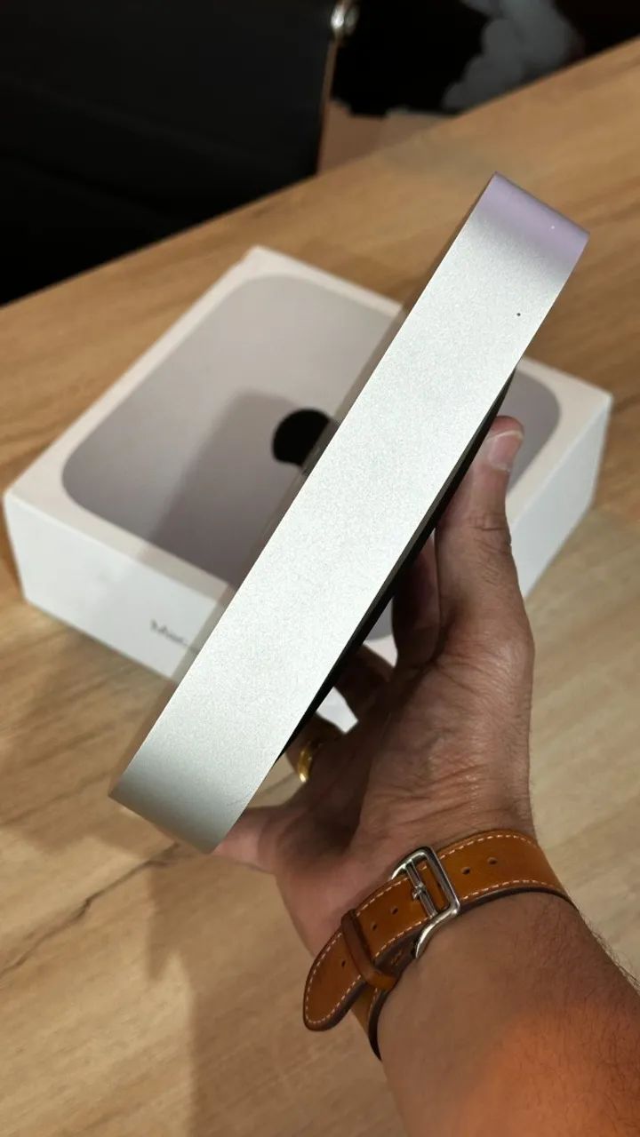 Macデスクトップ Mac mini (M2, 2023) 8GB 256GB Apple Mac Mini M2 8GB RAM 256GB (MMFJ3) – Desempenho e Estilo em