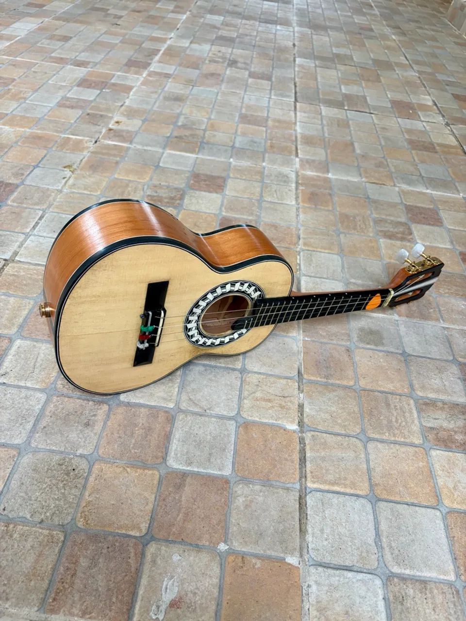 Cavaco Veiga Luthier  - Foto 4