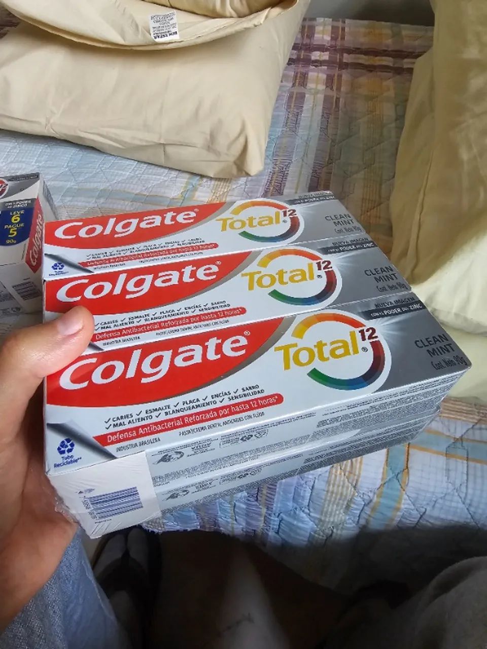 Creme Dental Colgate Total 12 Caixa com 6 unidades de 90g - Foto 3