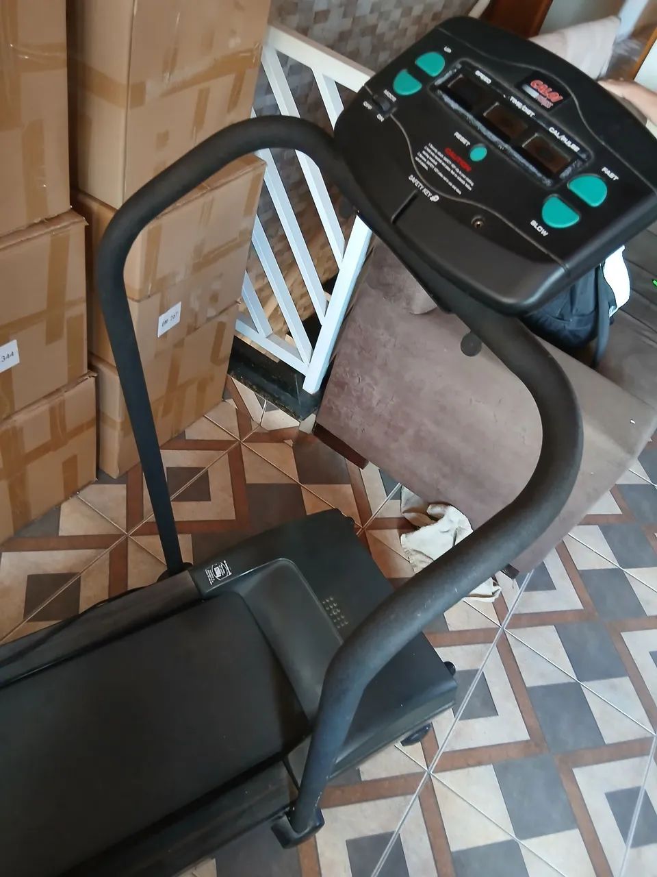 Esteira caloi modelo cl4002  - Foto 3