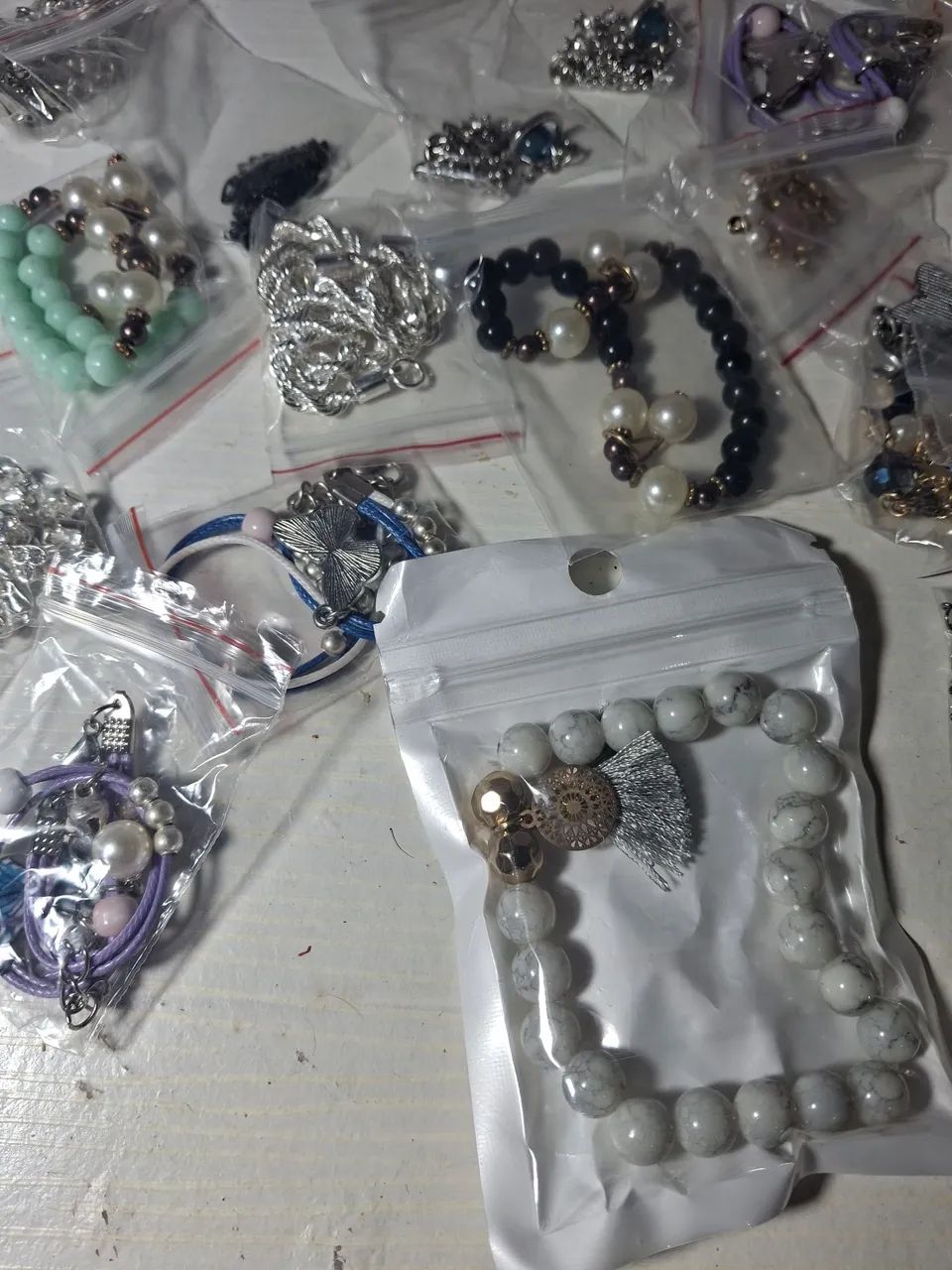 Vendo pulseiras e braceletes novos - Foto 3