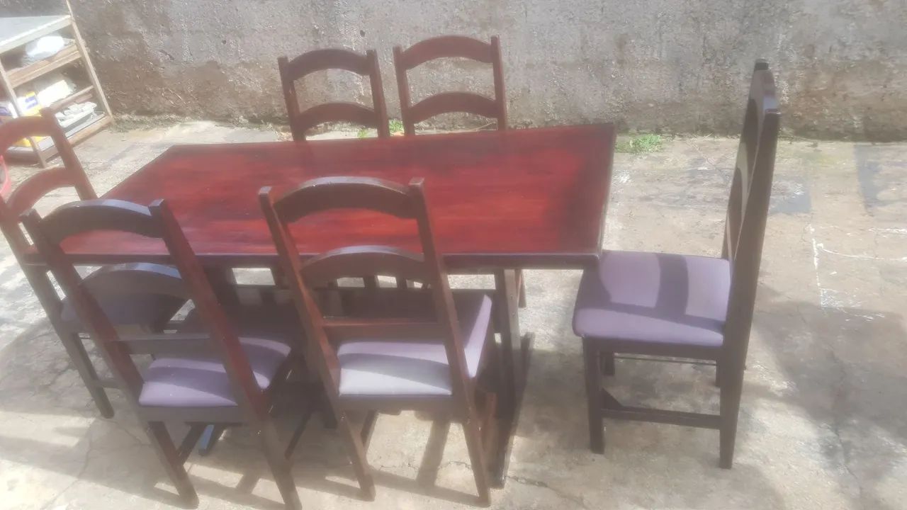 MESA DE MADEIRA COM 6 CADEIRAS ESTOFADAS  - Foto 4