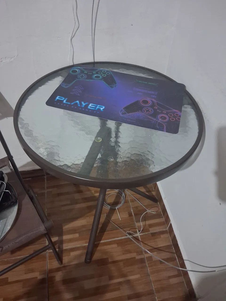 Vendo uma mesa boa