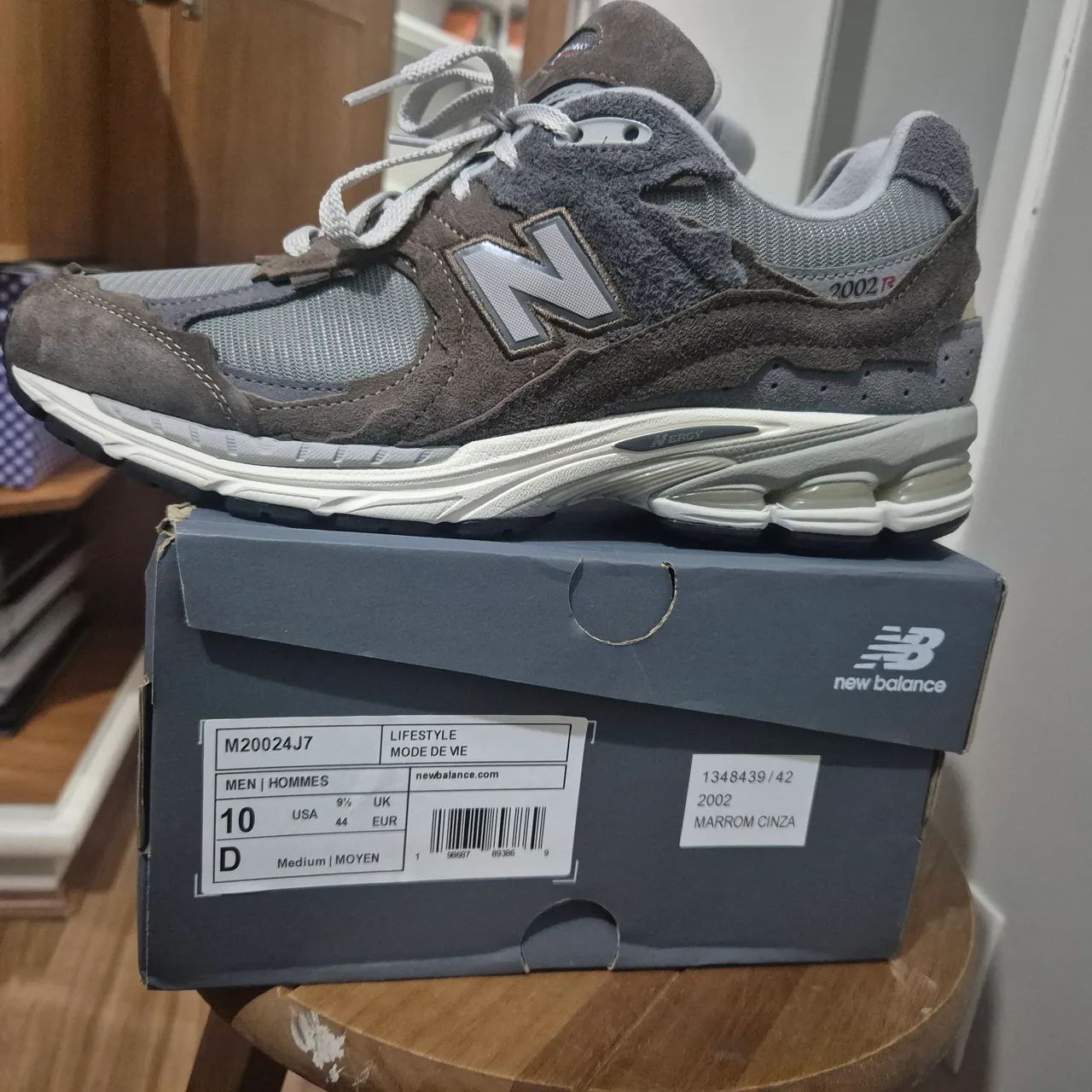 New Balance 2002R 42