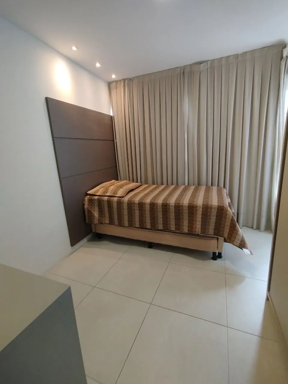 Alugo Excelente flat mobiliado no Heron Marinho - Foto 5