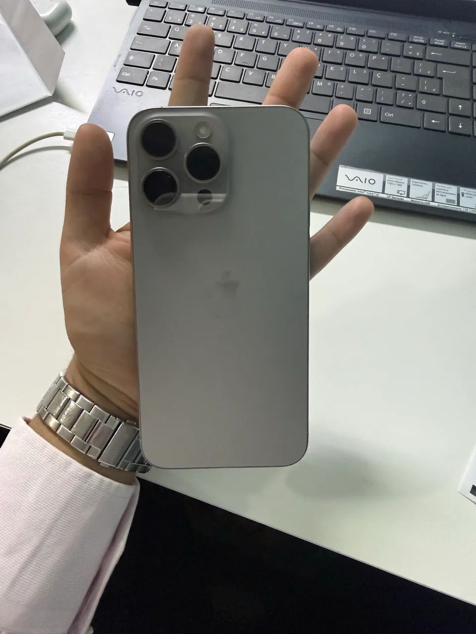 iPhone 15 Pro Max - Foto 3
