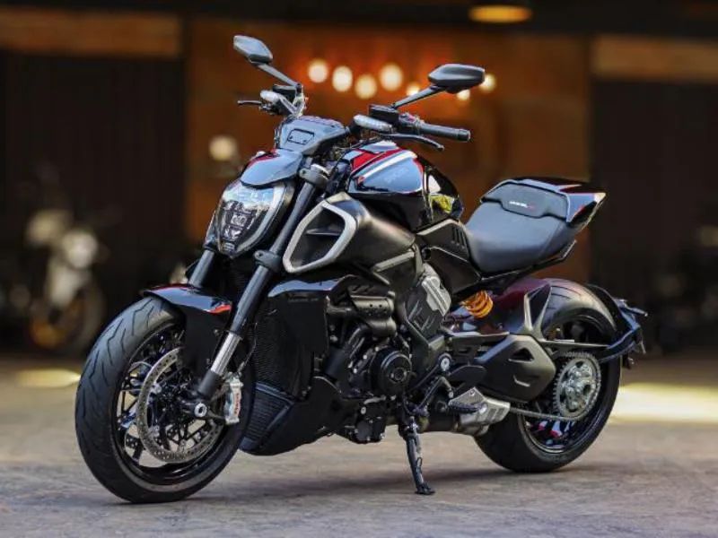 DUCATI DIAVEL V4 - Foto 2