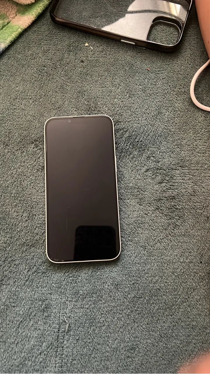 Vende se iPhone 14 