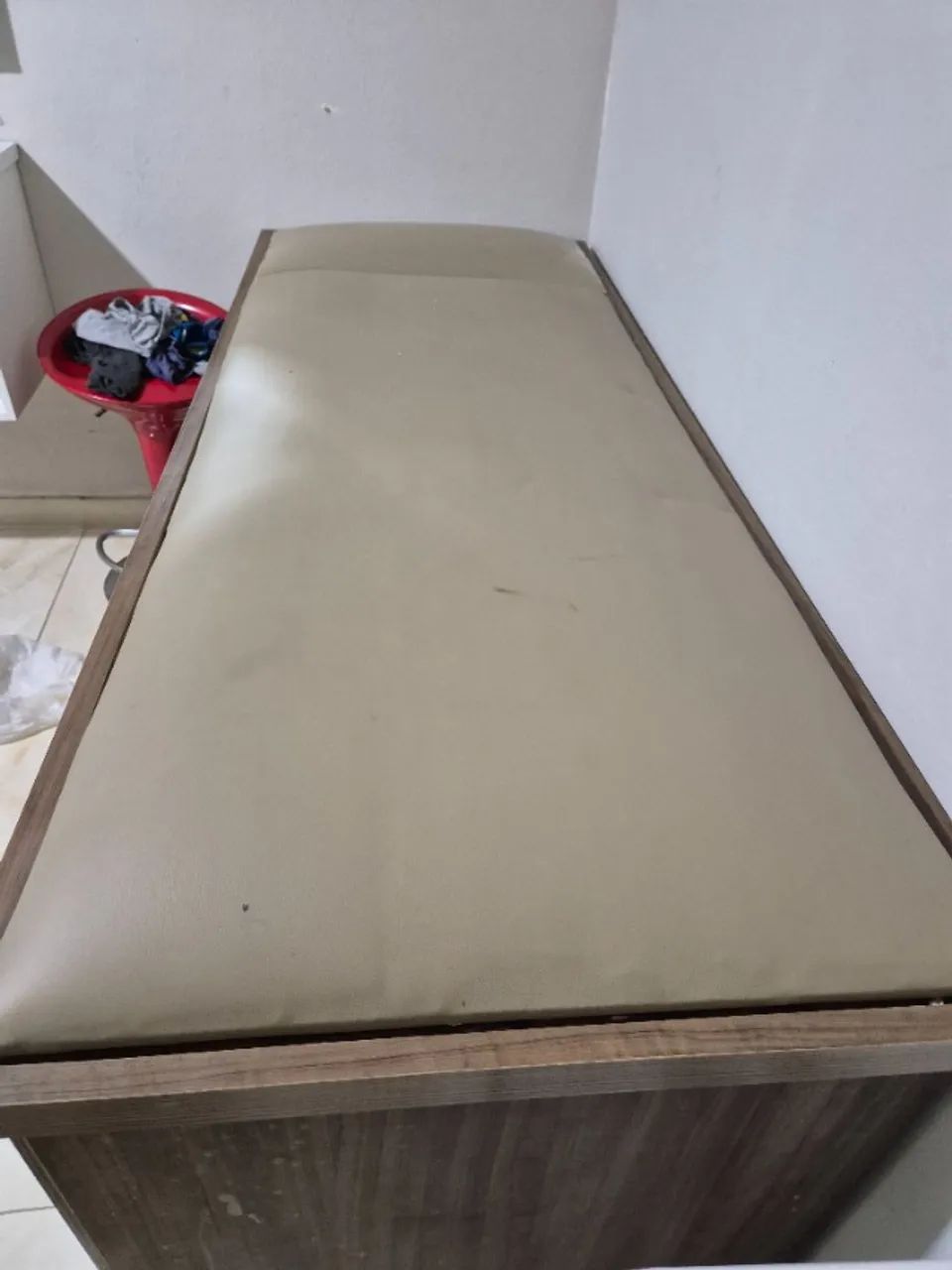 Vendo maca de massagem e estetica em mdf