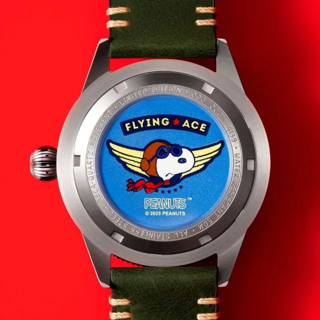 Relógio AVI-8 Airmaster 40 Meca-Quartz Peanuts Snoopy Flying Ace