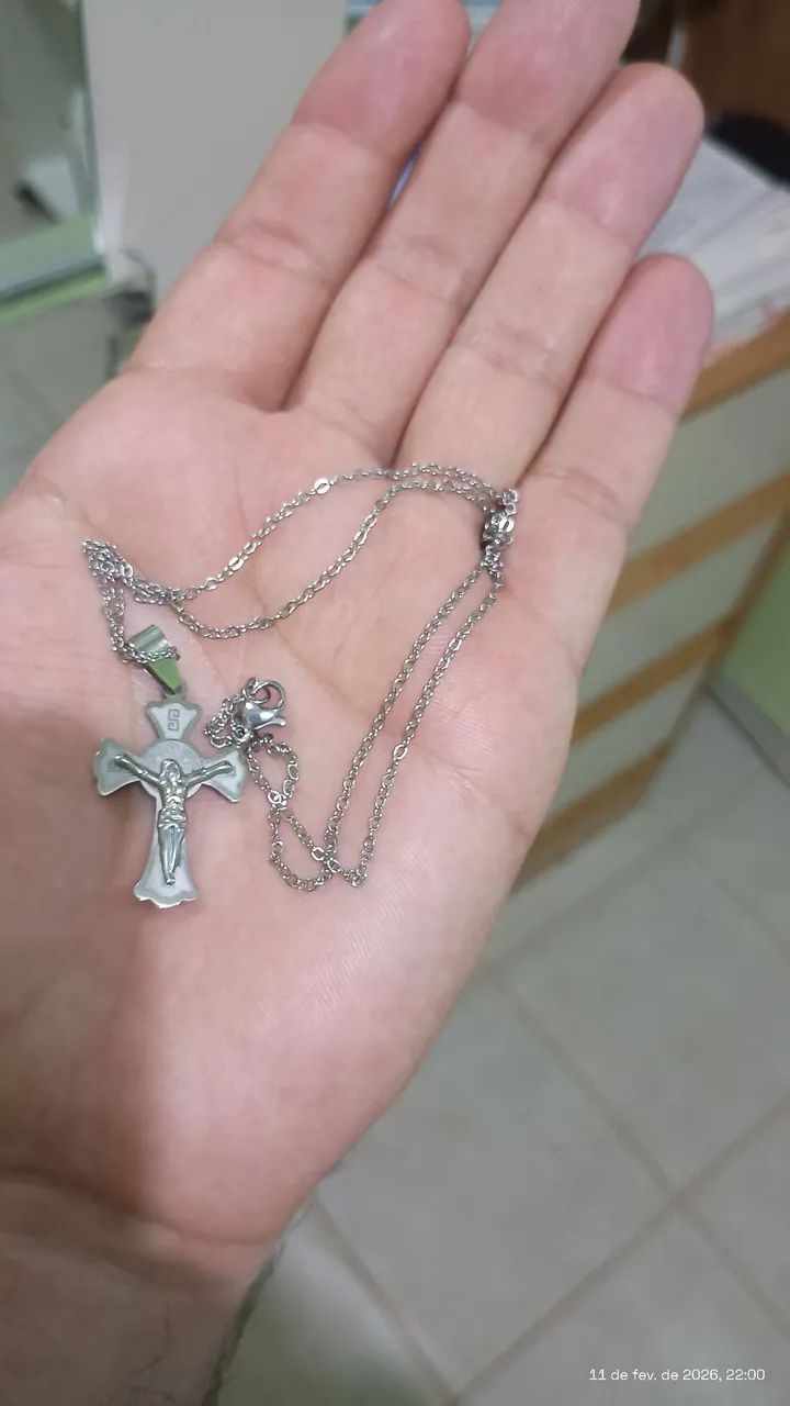 Crucifixo com corrente em inox  - Foto 4