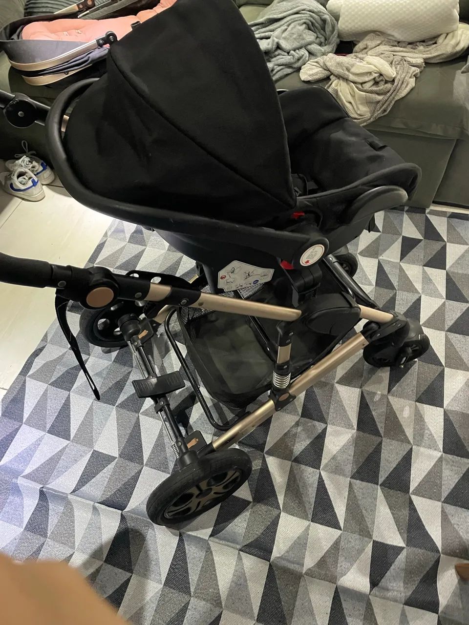 Carrinho de bebê dois em um, Moisés+ bebê conforto  - Foto 4