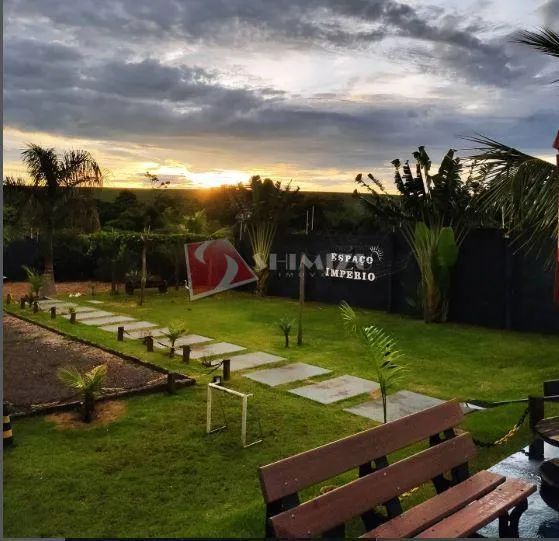 Chácara à venda em Maringá, Loteamento Sumaré, com 2 quartos, com 1108.25 m²