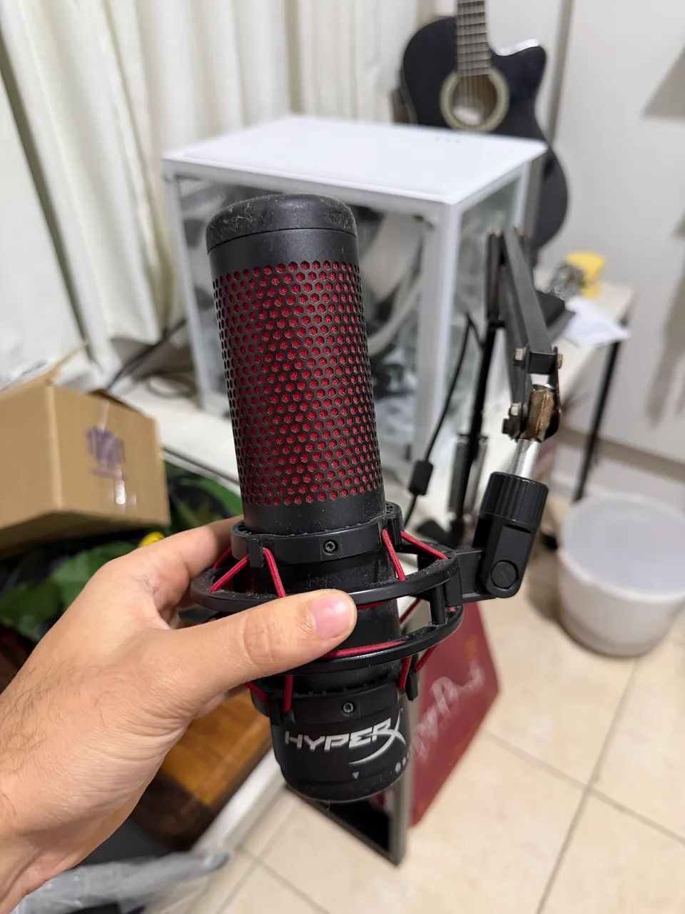 Microfone hyperx quadcore com suporte 