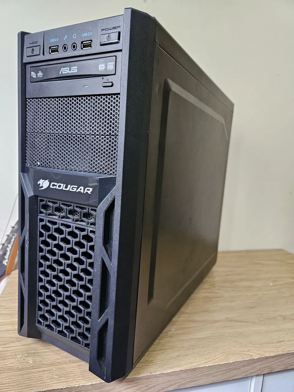 Gabinete Cougar Full Tower - Foto 3