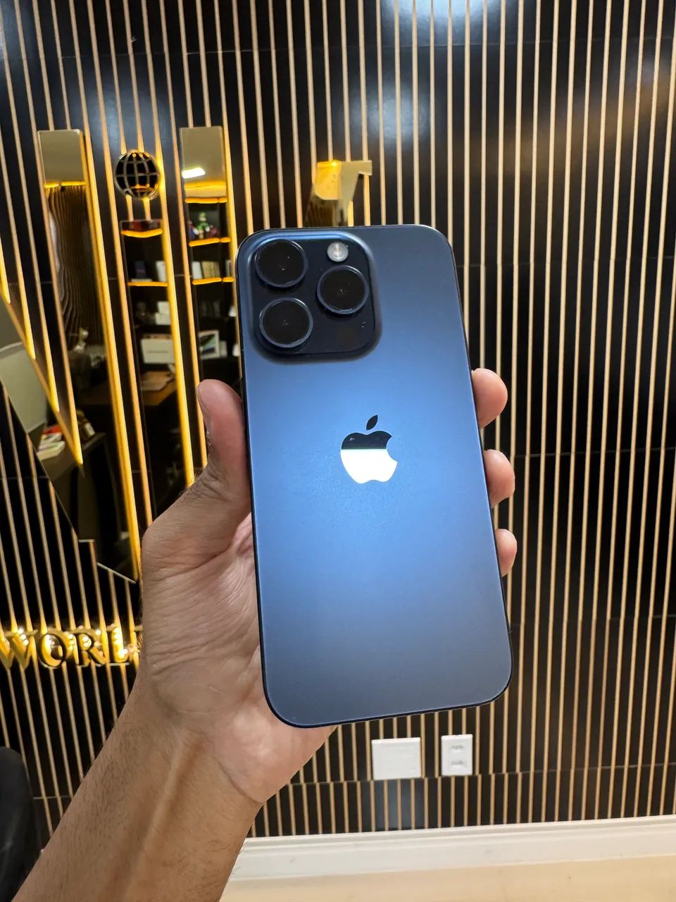 【美品】iPhone 15 Pro 128GB IPHONE 15 PRO - 128GB - NOVÍSSIMO - Celulares e Smartphones