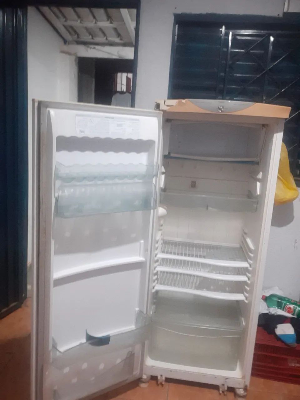 Vende se Geladeira 