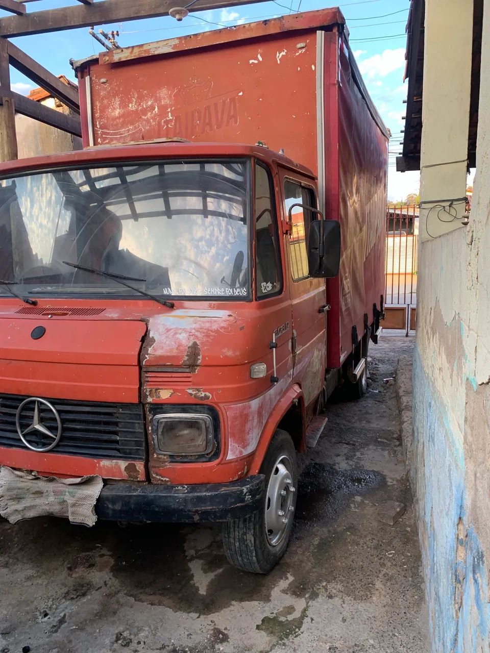 Caminhão 608