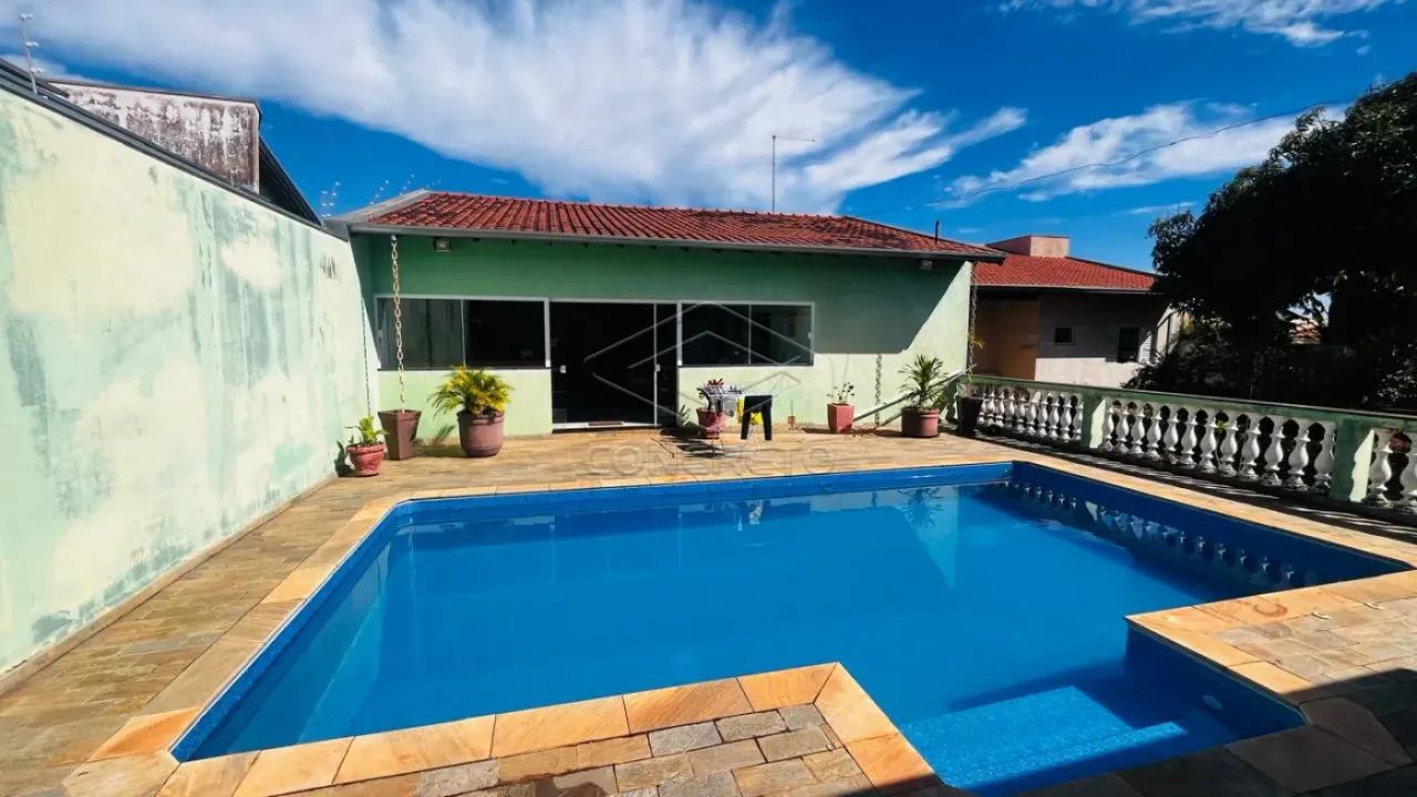 CASA COM ÓTIMA LOCALIZAÇÃO - Foto 2