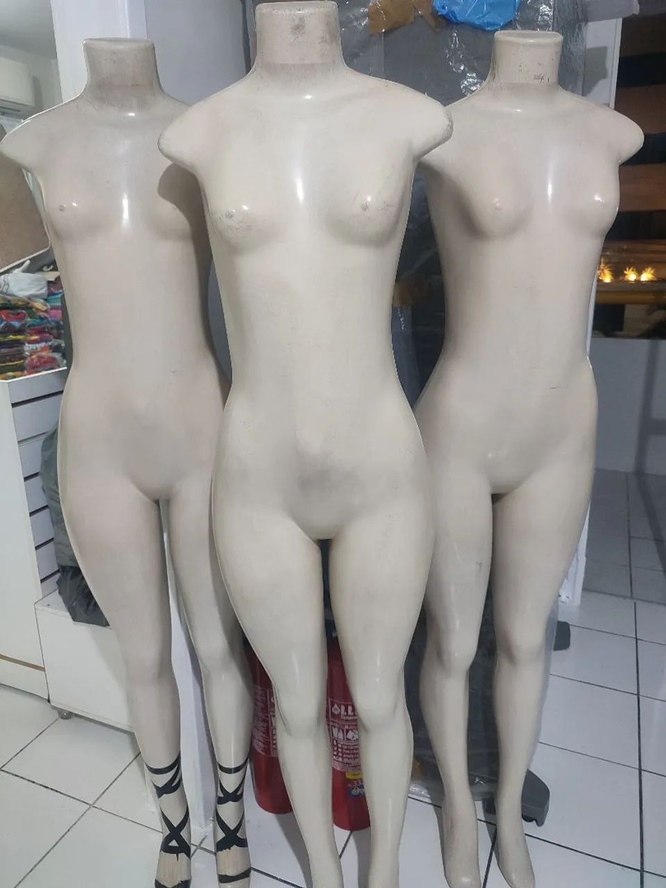 Móveis e acessórios para loja de roupa - Foto 3