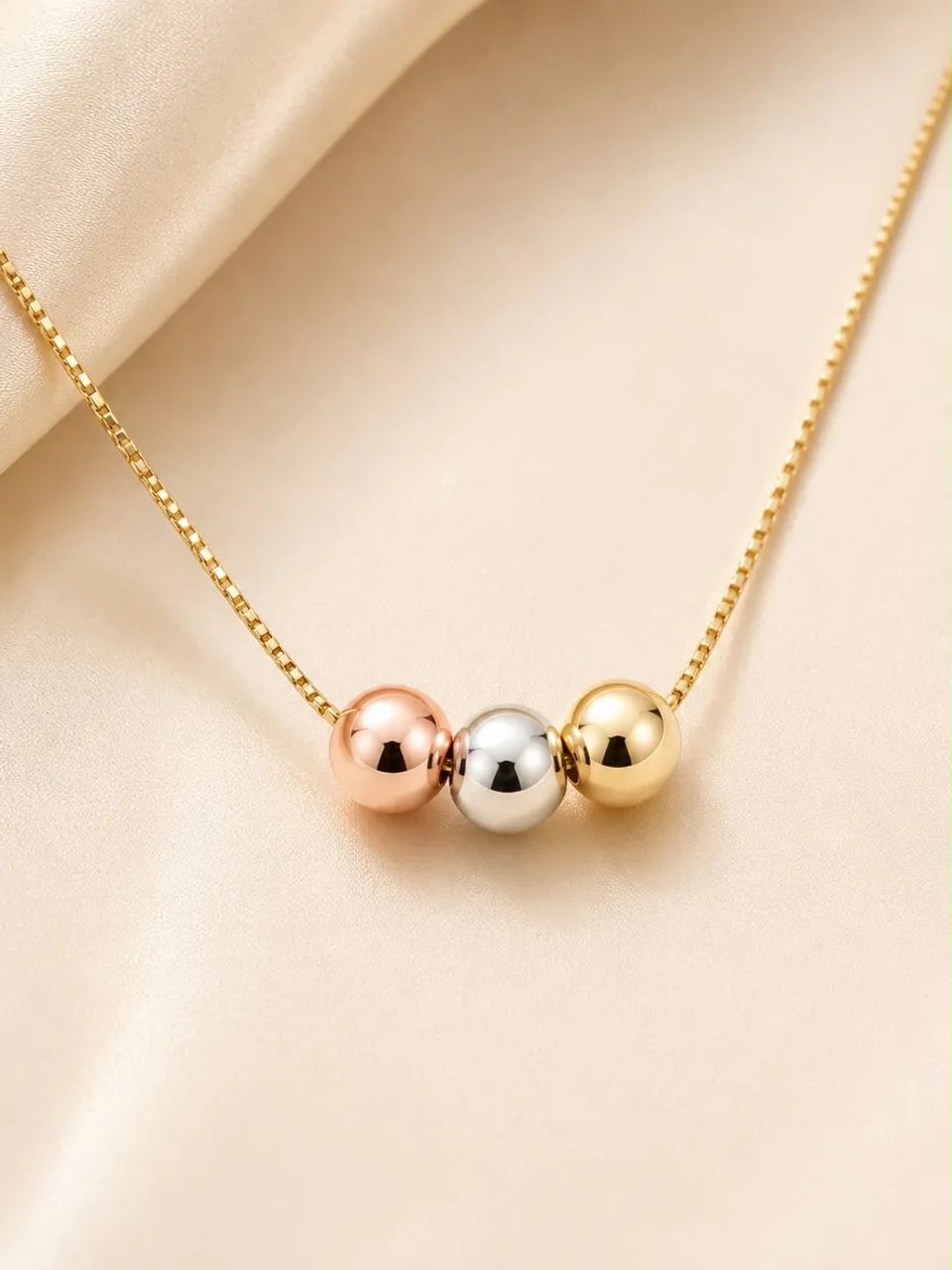 Gargantilha Three Balls em Ouro 18k 750