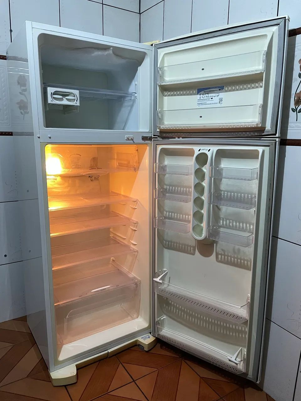 Geladeira Electrolux DC47 usada  - Foto 5