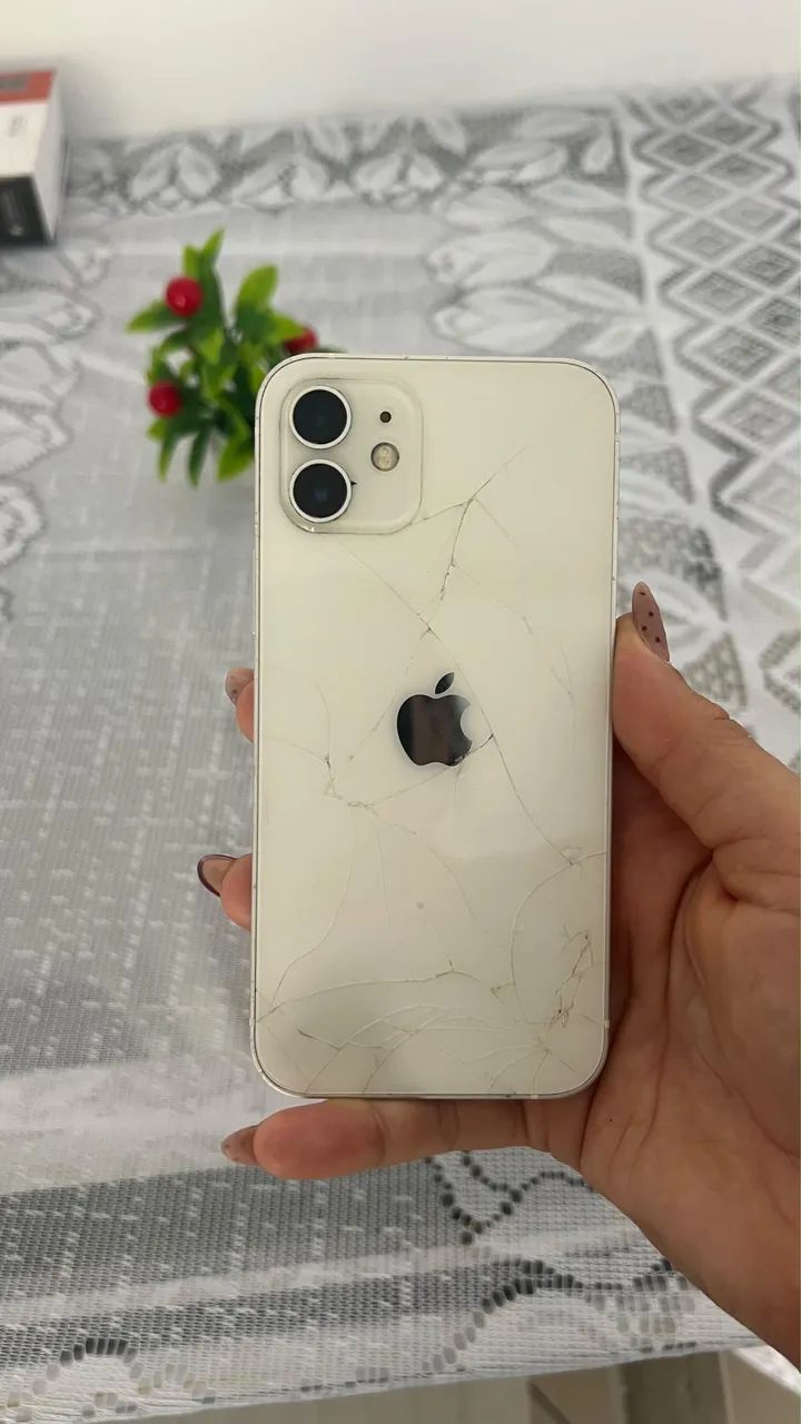 Vende-se iPhone 12 - Foto 2