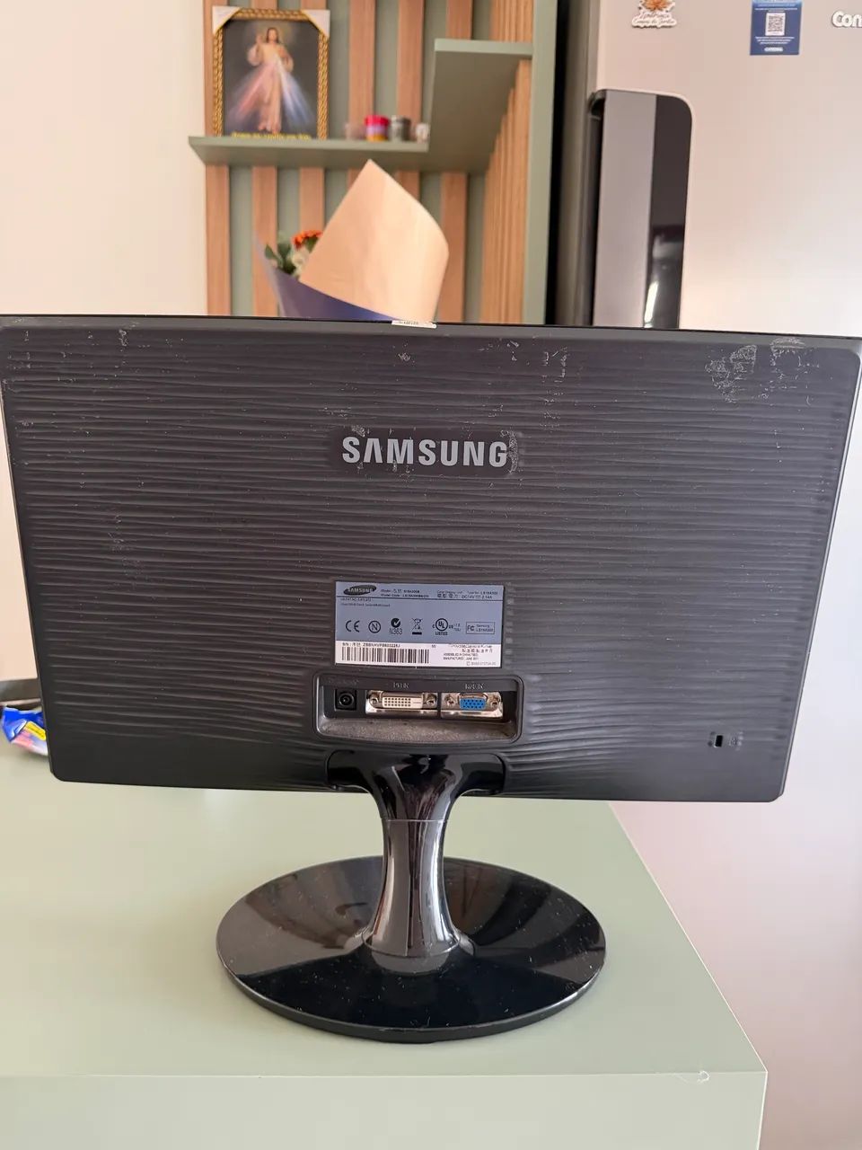 Monitor Samsung 18 polegadas entrada vga  - Foto 2