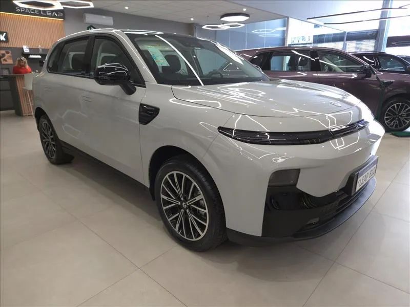 Leapmotor B10 BEV (Elétrico) 2027 - Foto 2