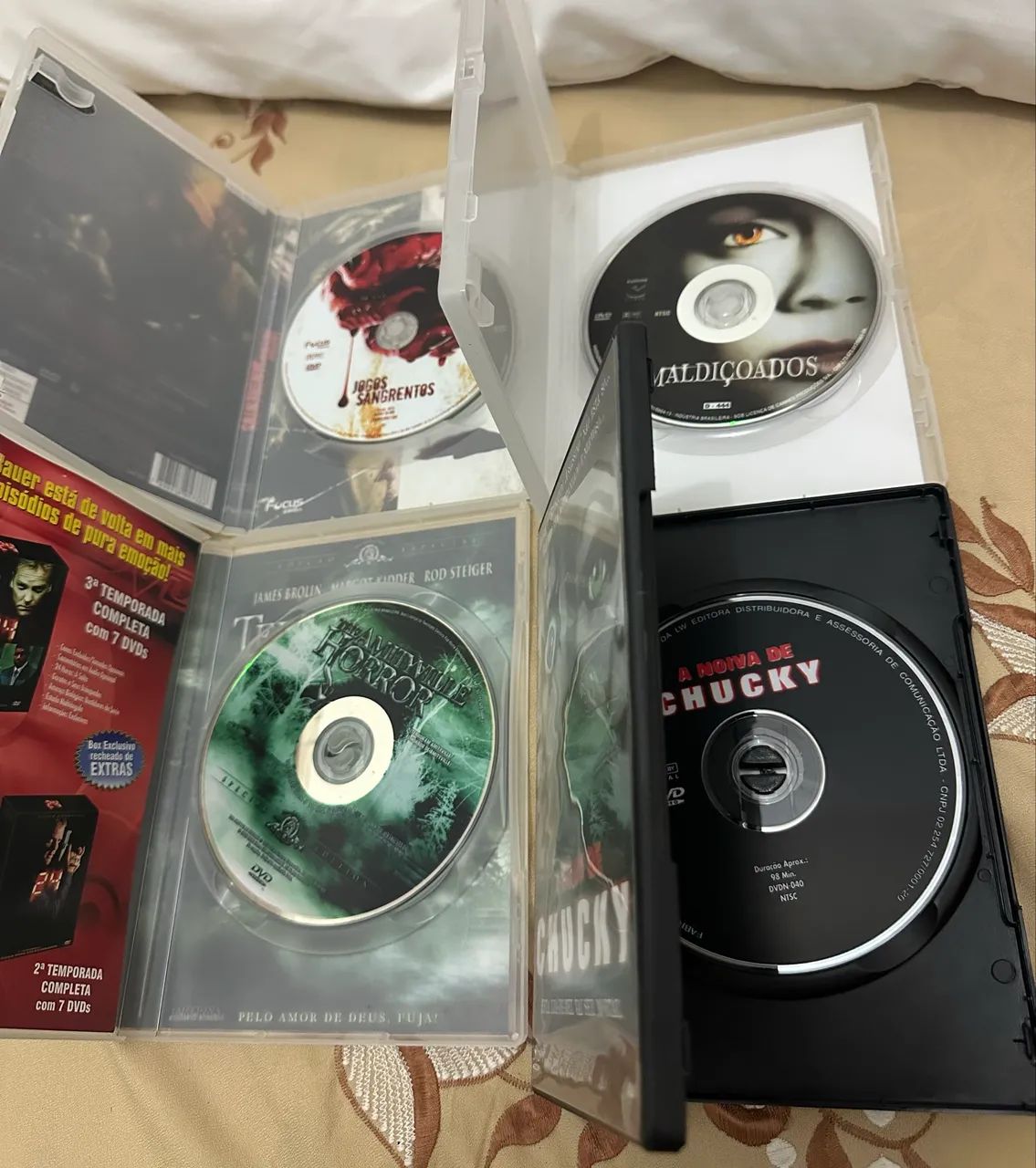 Lote 12 DVDs Filmes de Terror Clássicos (Hellraiser, Halloween, Evil Dead, Chucky e +) - Foto 4