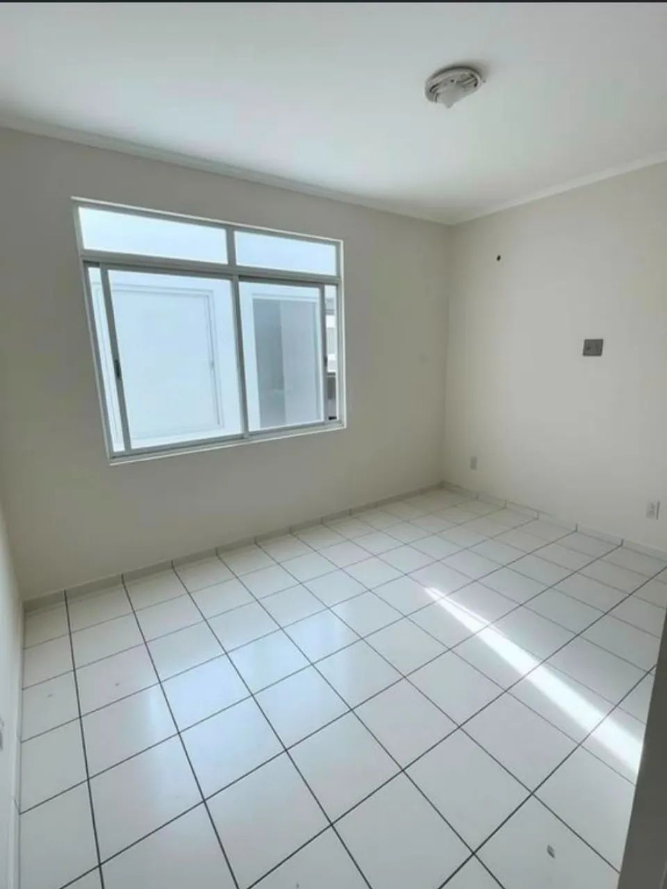 ESPAÇO PARA GUARDAR MOVEIS E PERTENCES