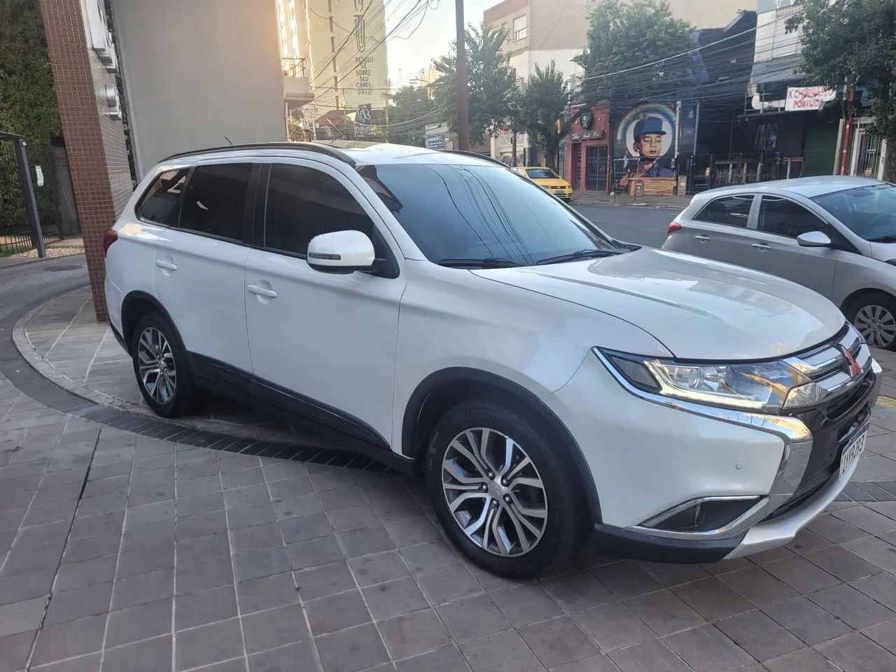 Mitsubishi Outlander 2016